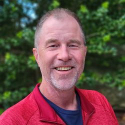 Photo of planetarium presenter Glenn Krewson